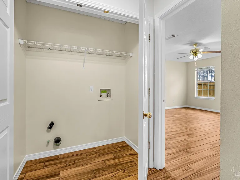 21 Easton St — Photo 9