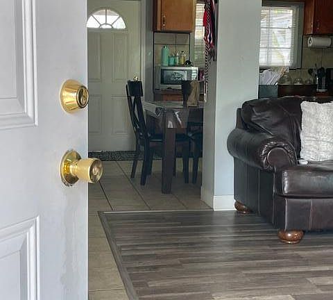5th image of 316 W Vine Ave