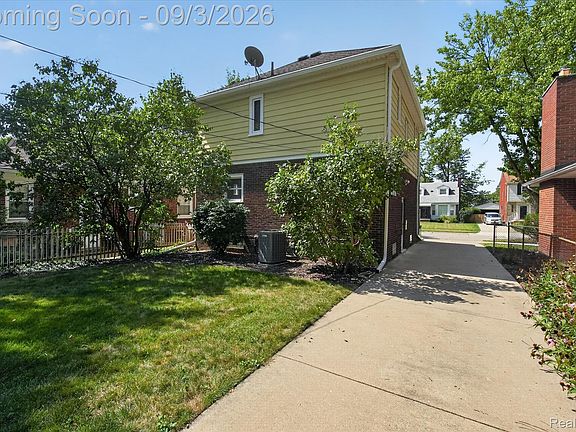 5th image of 7621 Kolb Ave