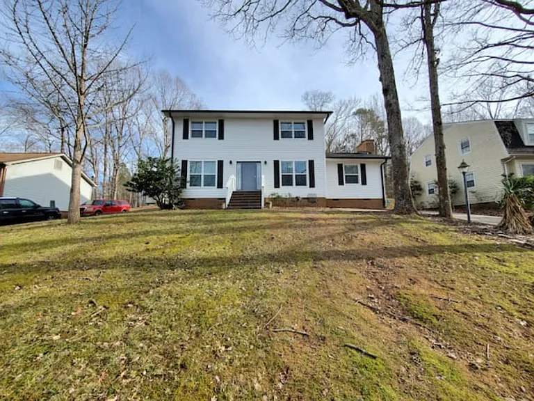 328 Kelford Ln — Photo 2