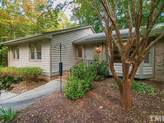 3rd image of 140 Montrose Dr