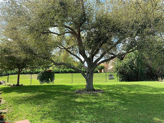 3rd image of 26290 Squire Ln