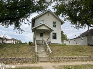 210 Williams St, Brooklyn, IA 52211