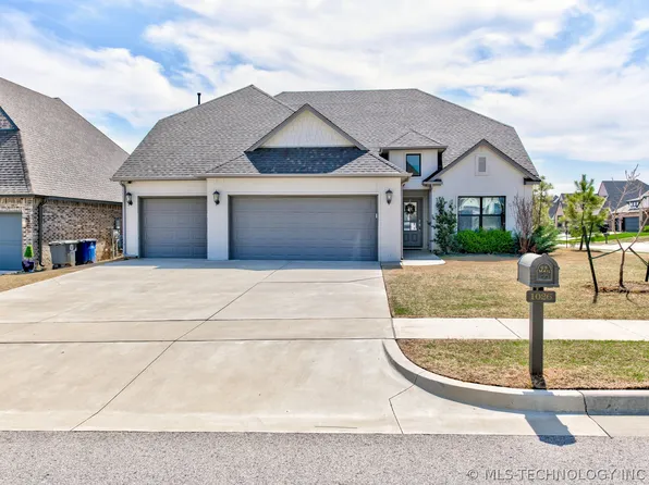 1026 W 87th St, Tulsa, OK 74132