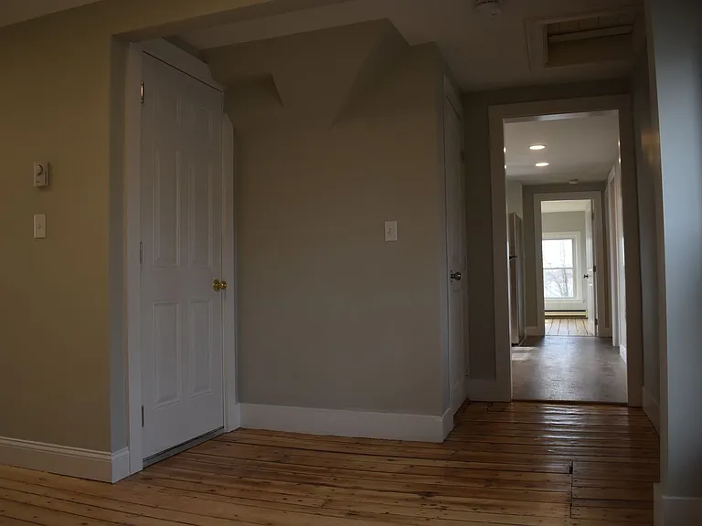 204 High St — Photo 7