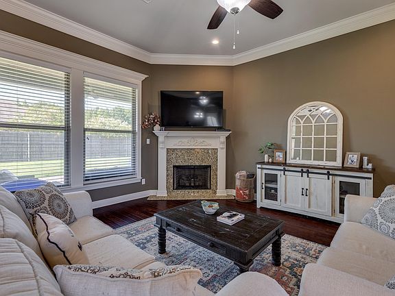 5th image of 601 East Frenchmans Bend