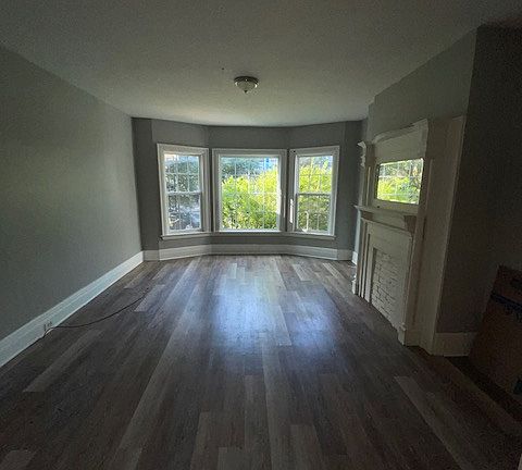 4th image of 247 W Utica St #1