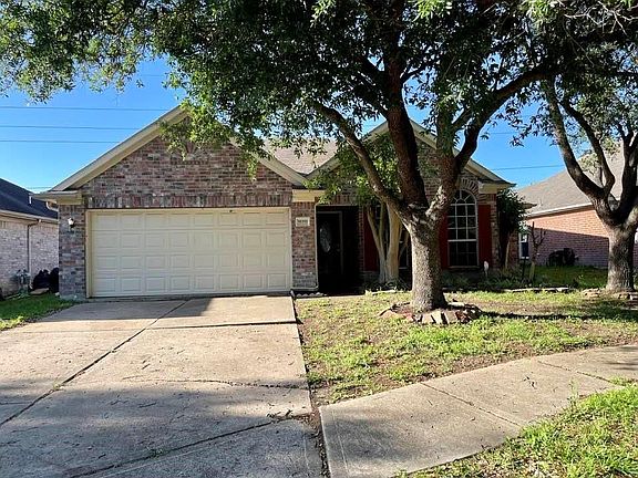 3rd image of 18110 Branching Oak Ct