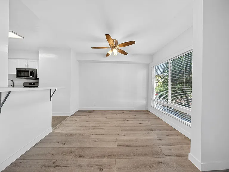 1815 N. Harvard Blvd — Photo 47