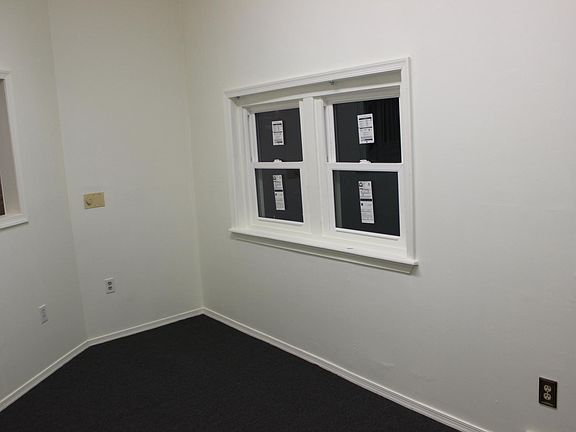 5th image of 1012 Lovegrove St #B