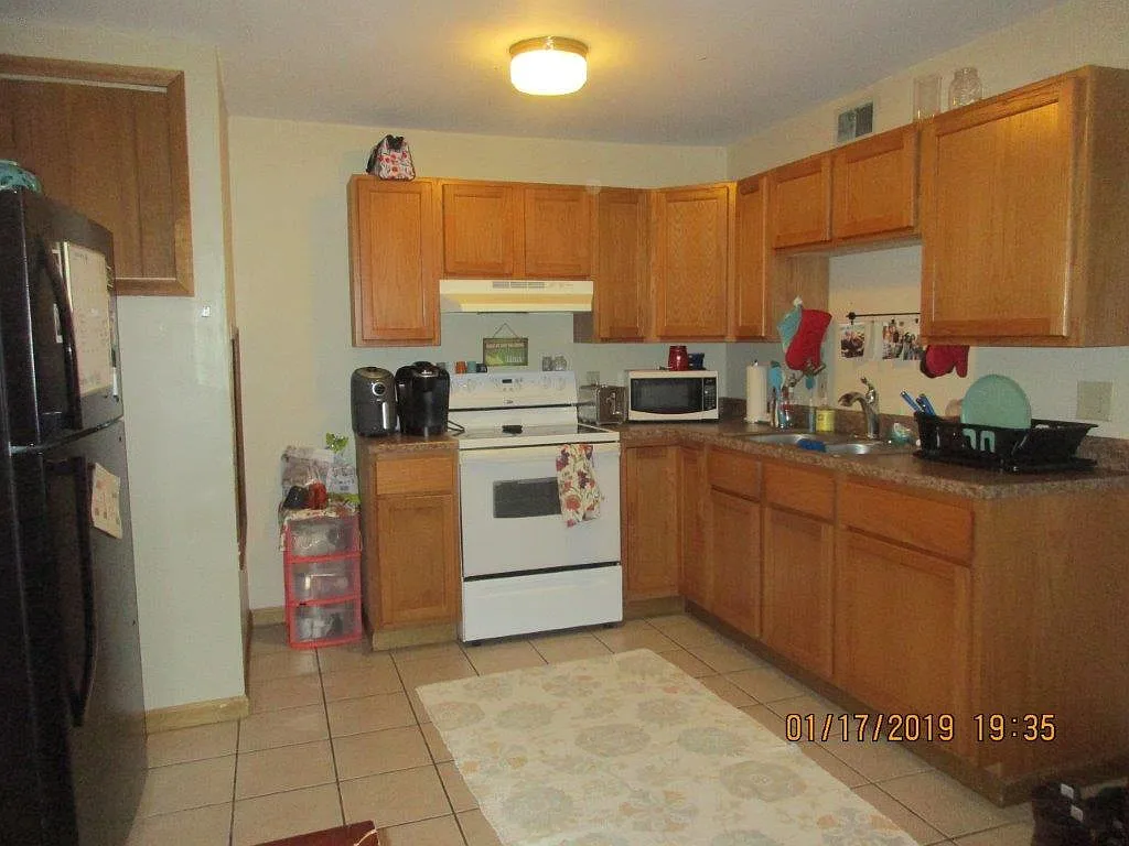 353 W Sanborn St — Photo 3
