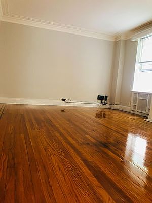2nd image of 2112 21st St #1