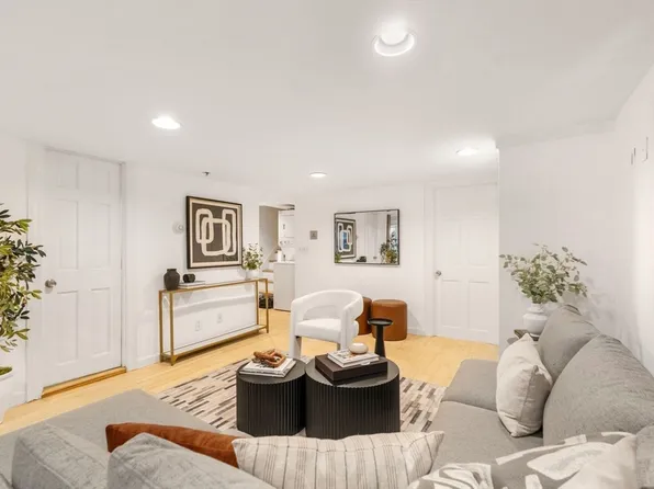 8 Lindall Pl APT 1, Boston, MA 02114