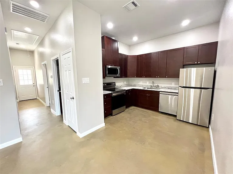 9508 Quaker Ct — Photo 5