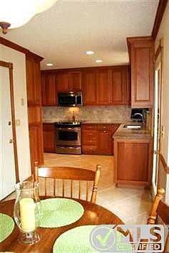 3rd image of 27 Engwall Cir #4