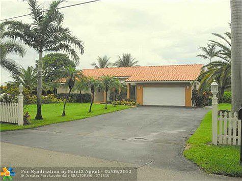 1st image of 840 NW 116th Ave