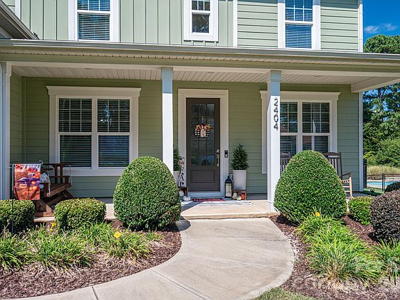 4th image of 2404 Rosemond Cir #3