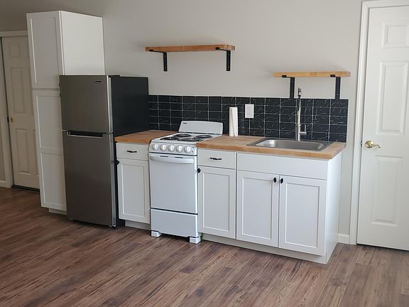 4th image of 41 Trescott St