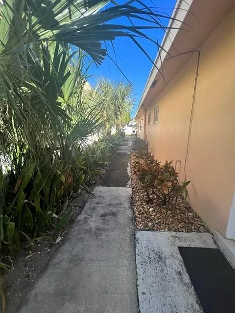 2 bed, 850 sqft, $2,050 — Photo 4