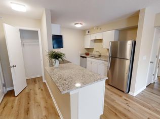 1150 E 51st St #3B, Kansas City, MO 64110