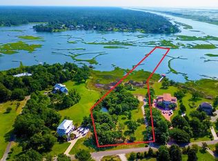 1709 Corcus Ferry Rd, Hampstead, NC 28443