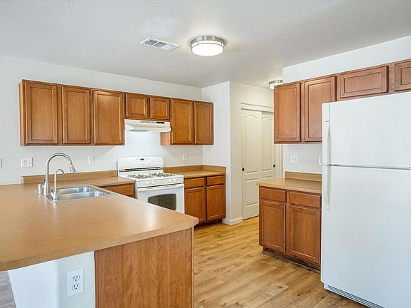 3rd image of 9605 Carson Mesa Dr NW