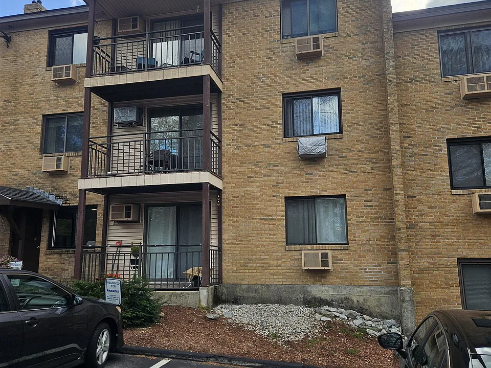 23 Country Club Dr #1014