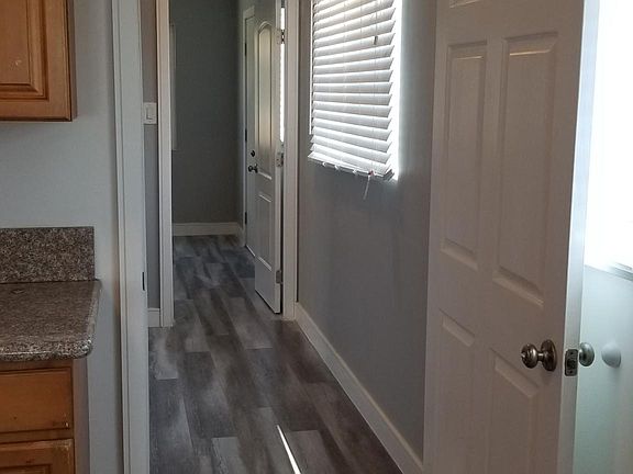 5th image of 6728 Simpson Ave