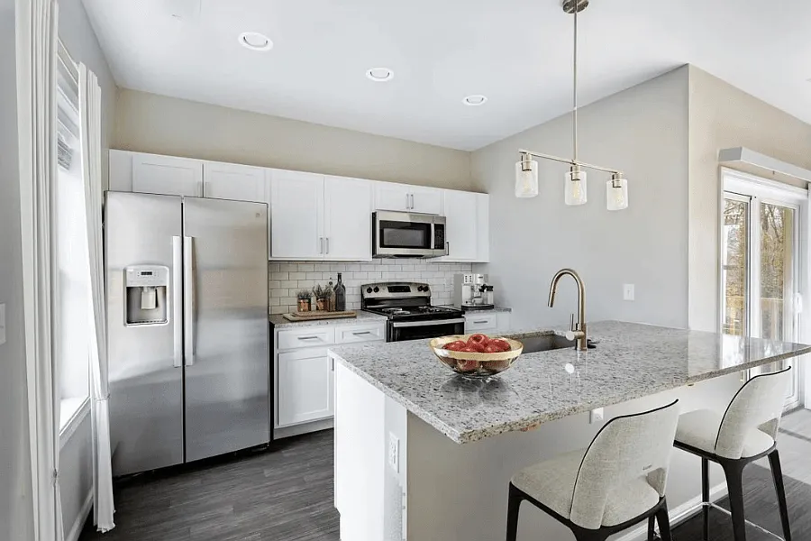 Creekstone Apartments — Photo 1