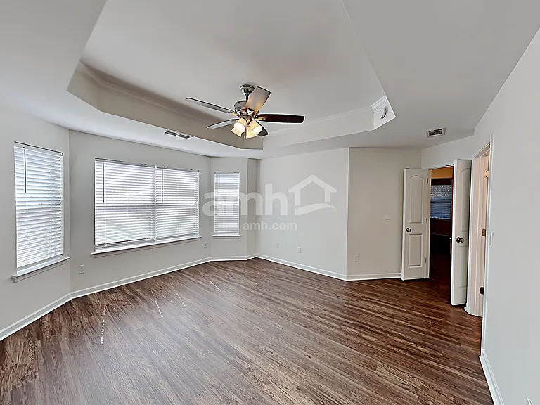 39 Camden Way — Photo 7