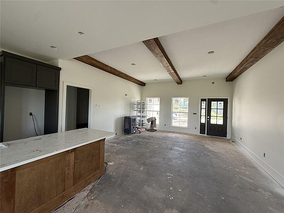 5th image of 803 Timberline Dr