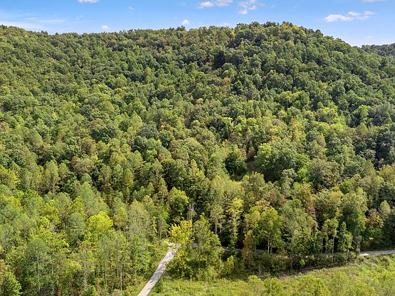 3rd image of 2047 Hatchers Creek Rd