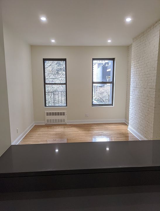 1st image of 346 E 49th St #4AIY