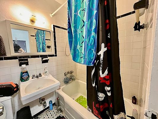 3rd image of 1583 1st Ave APT 3A