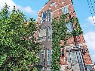 2815 N Damen Ave #1, Chicago, IL 60618