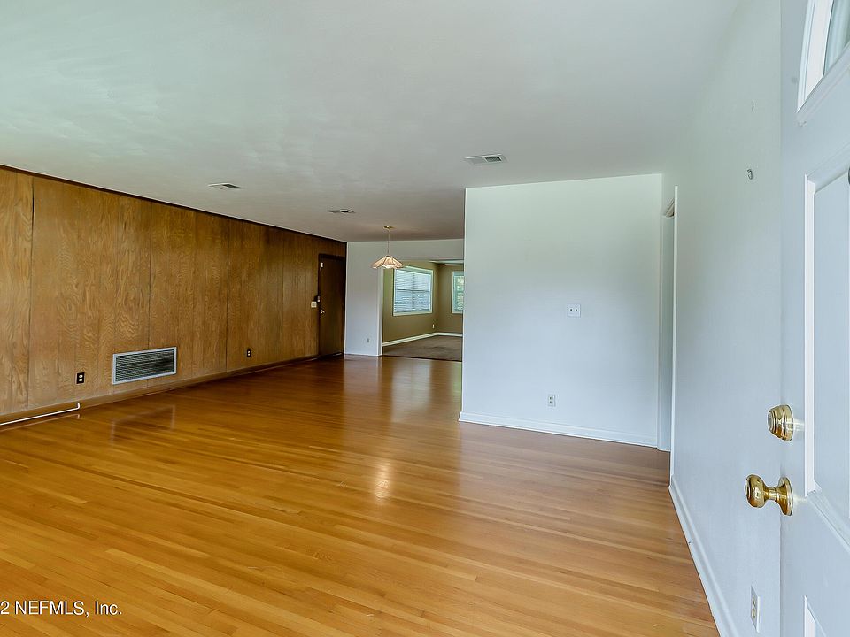 1st image of 3930 Yarborough Dr
