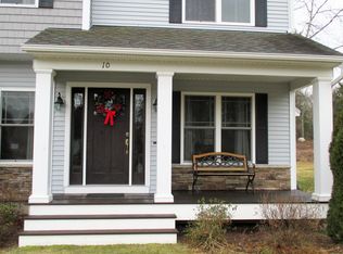 10 Timber Ln, Exeter, RI 02822