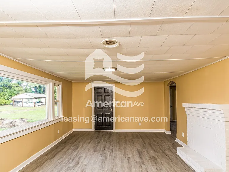 26418_003_wm_-_living_room_13091437.jpg