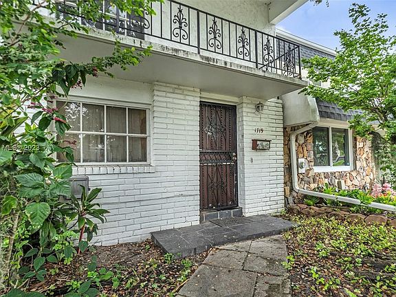 2nd image of 1719 NE 141st St #1719