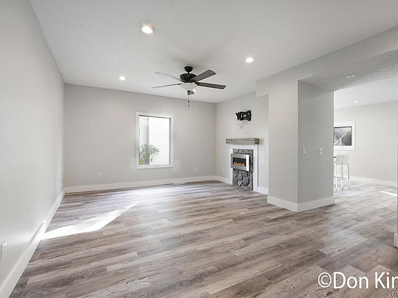 4th image of 505 Diamond Ave NE