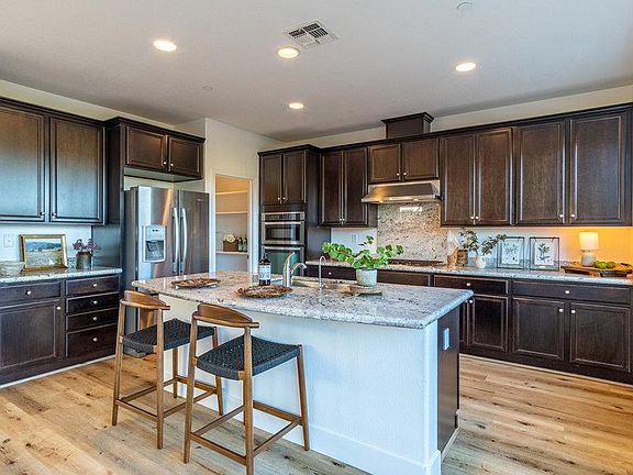 5th image of 17058 Mimosa Dr