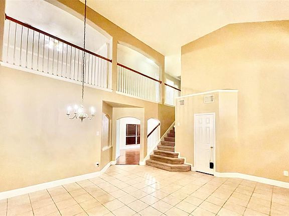 4th image of 1222 Blue Leaf Dr