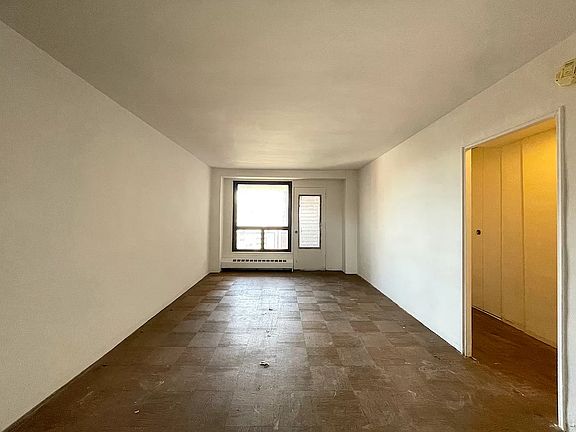 3rd image of 61-15 98th St #15F