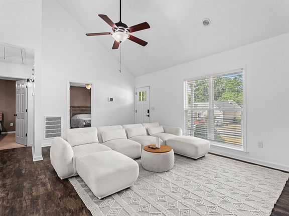 2nd image of 1104 Dunwoody Dr
