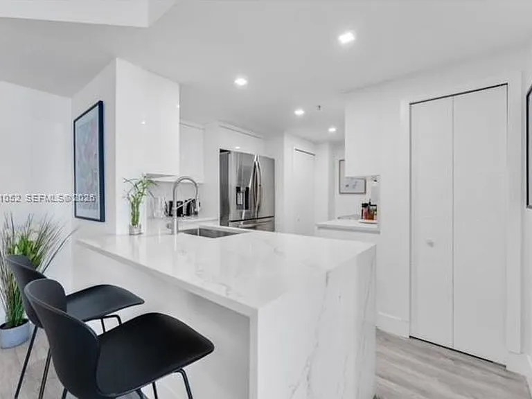 701 Brickell Key Blvd #1506 — Photo 9