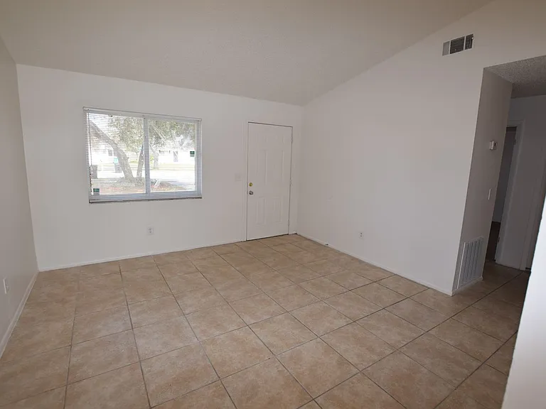 3264 Split Willow Dr — Photo 4
