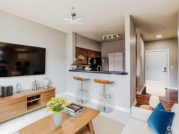 5th image of 700 E Denny Way #PH6