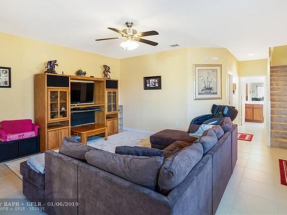 5th image of 1091 NW 33rd Mnr
