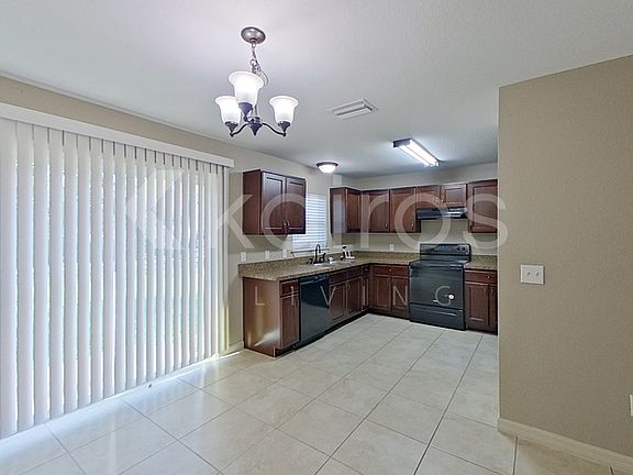 3rd image of 56 Fisher Way Pass