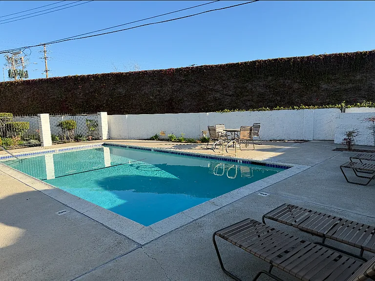 Castilian Park Apartments — Photo 8